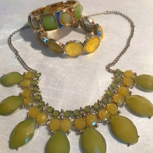 Necklace bracelet set